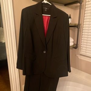 Style and Co stylish suit 16/18
